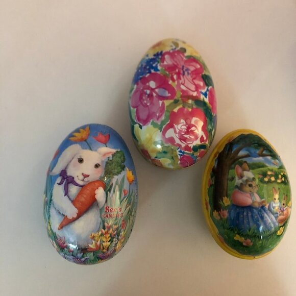 3 Vintage Large Easter Eggs Paper Metal Plastic #2454-2 - Picture 3 of 6